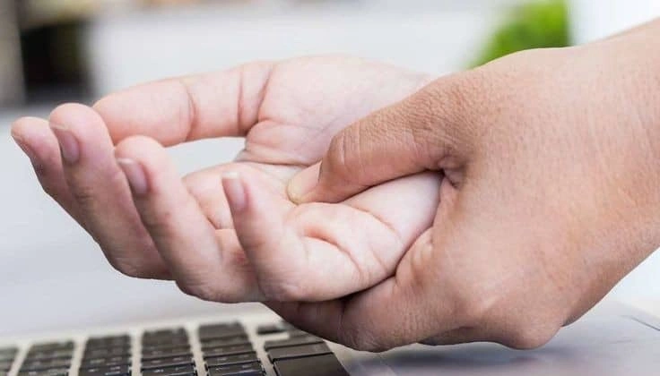 عوارض و خطرات جراحی